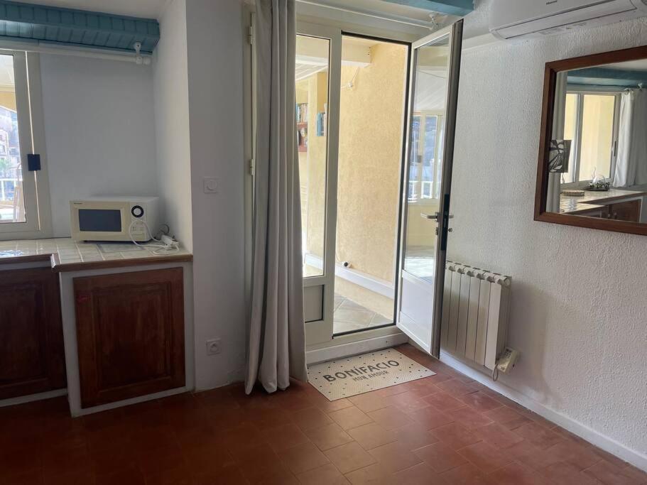 Ferienwohnung Sur Le Port Face A La Citadelle Bonifacio  Exterior foto